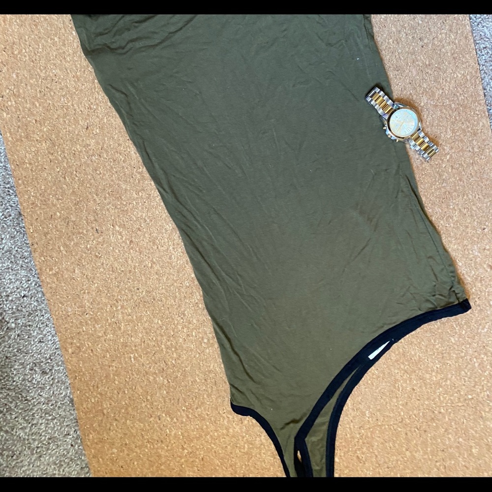 One shoulder green dress never worn